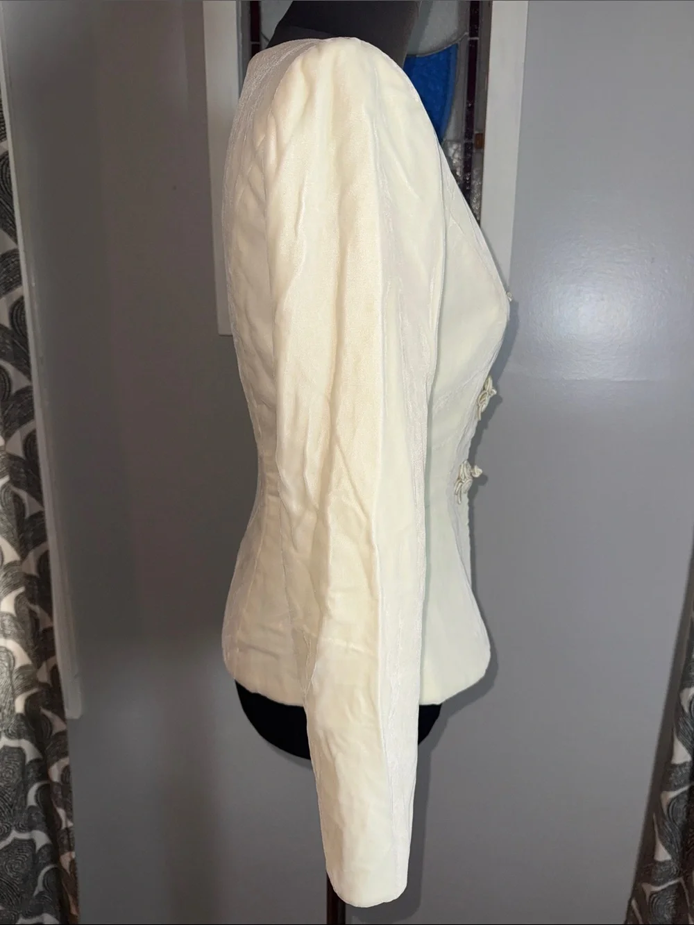 Vintage Watters and Watters Cream Velvet Formal Jacket Size 2